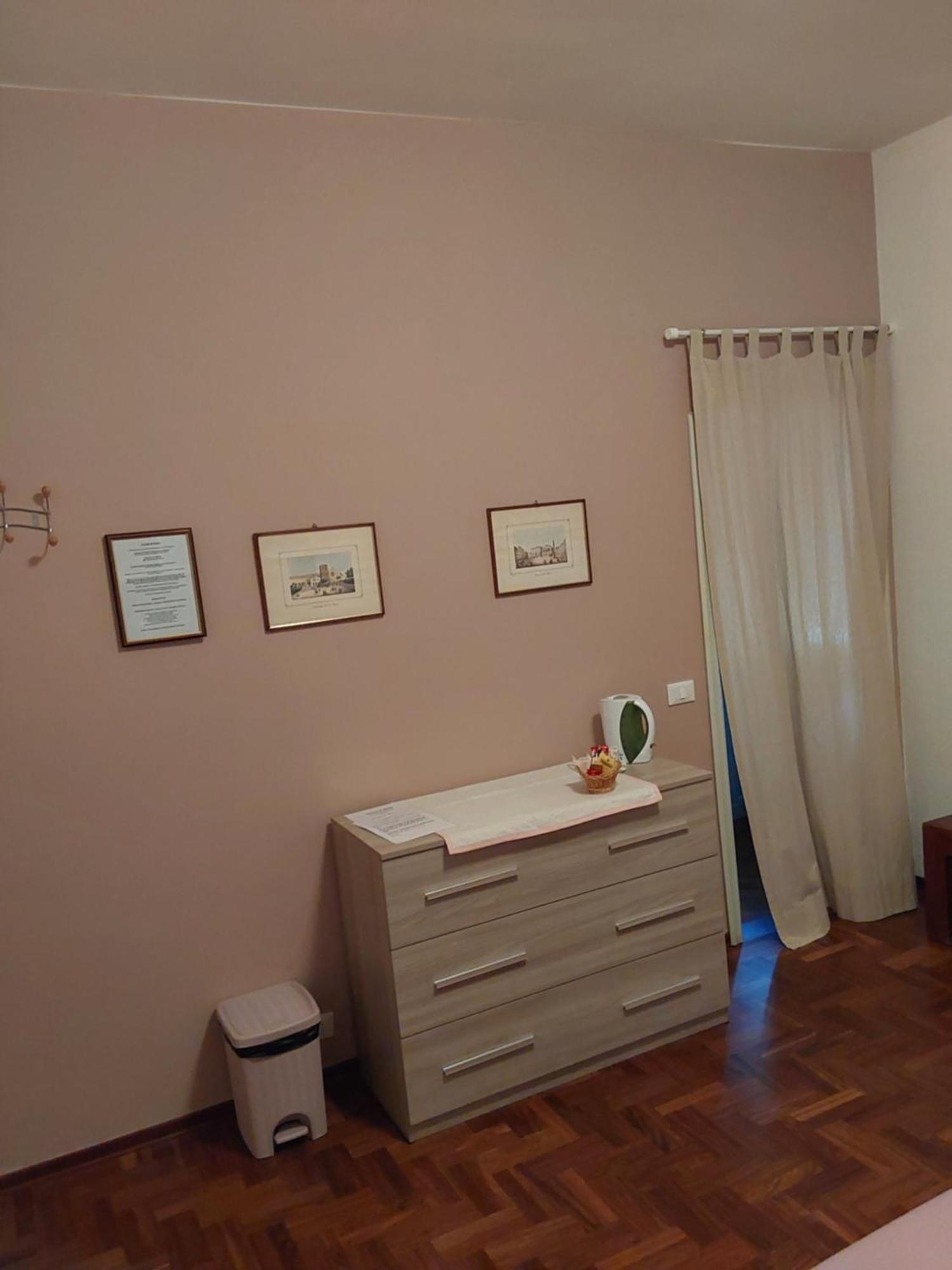 La Casa Di Enrico Hotel San Quirico dʼOrcia Екстериор снимка